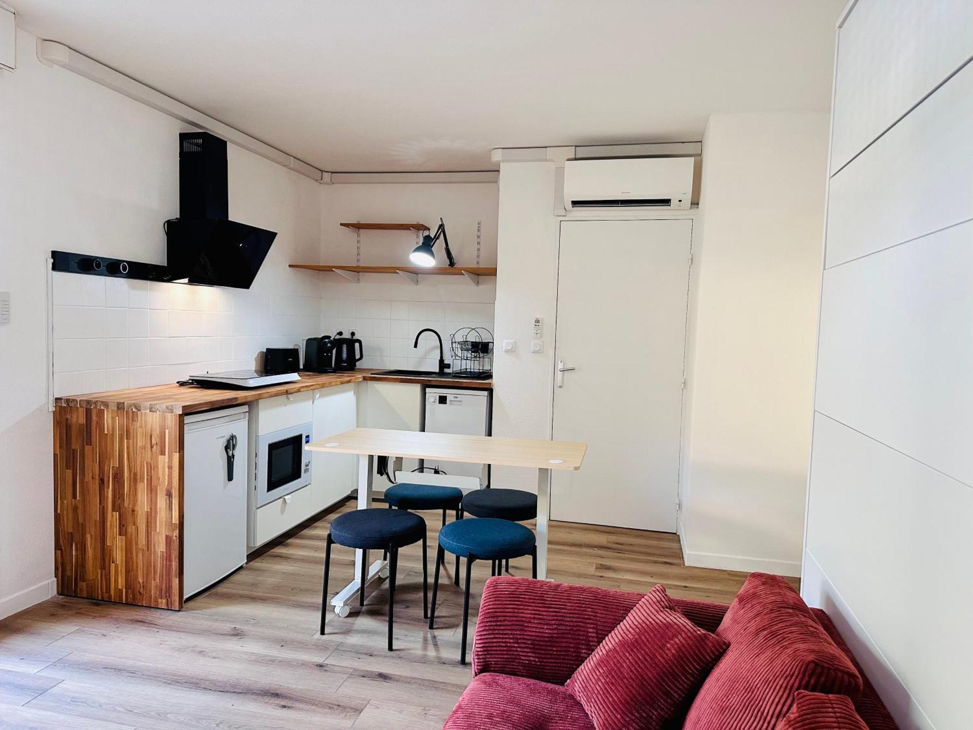 Apartment 40M2-Air Conditioning-Elevator-Underground Parking-Self Checkin! Appart Climatise 40M2-Ascenseur-Parking Souterrain -Arrivee Autonome Aviñón Exterior foto